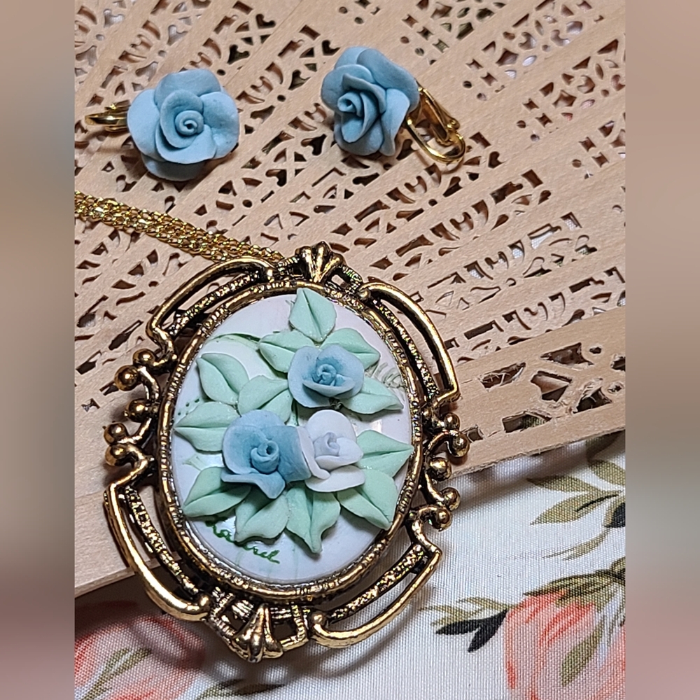 Necklace & Earrings Rare Unique set for sale vintage Victorian style
